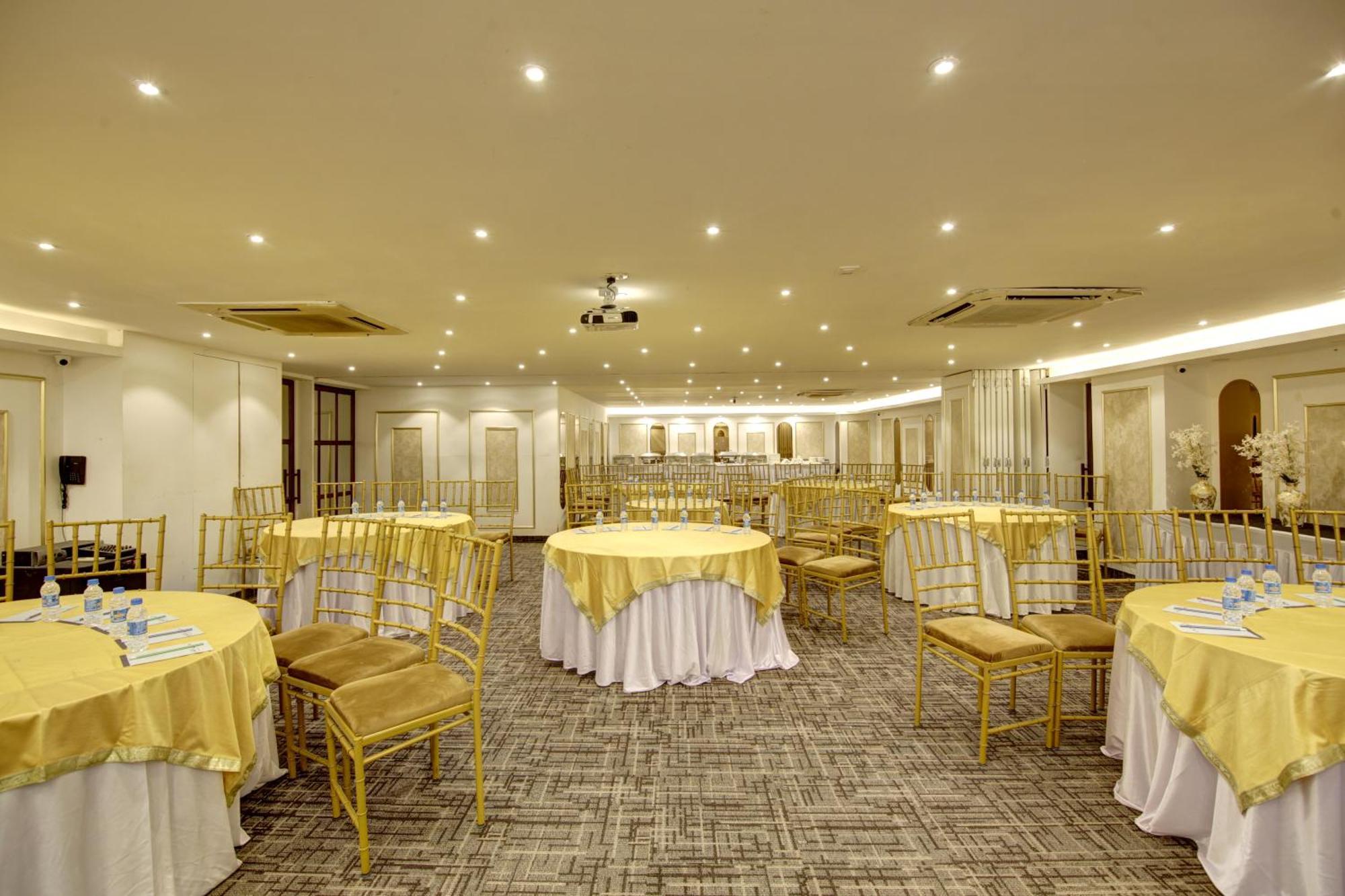 Hotel Town Grand Patel Nagar New Delhi Ngoại thất bức ảnh